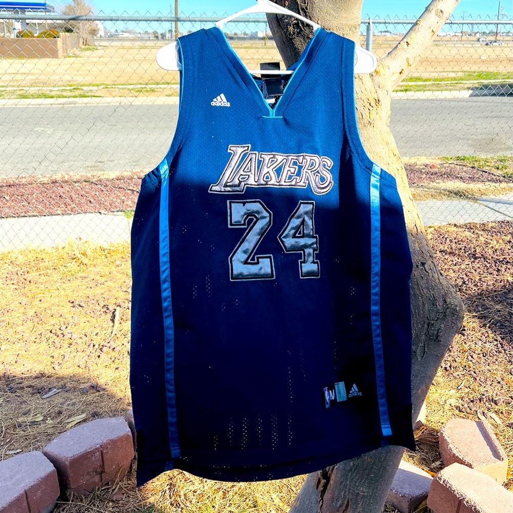 Vintage Rare Adidas Lakers Kobe Bryant Jersey Blue/Silver/light blue size M